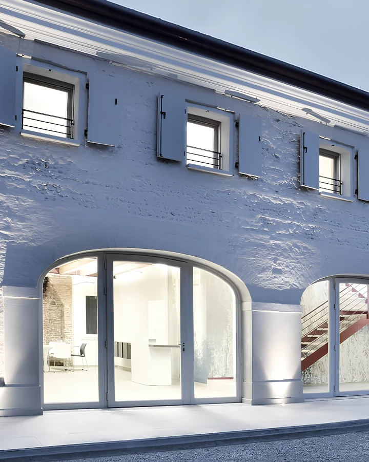 Infissi legno-alluminio resistenti agli agenti atmosferici